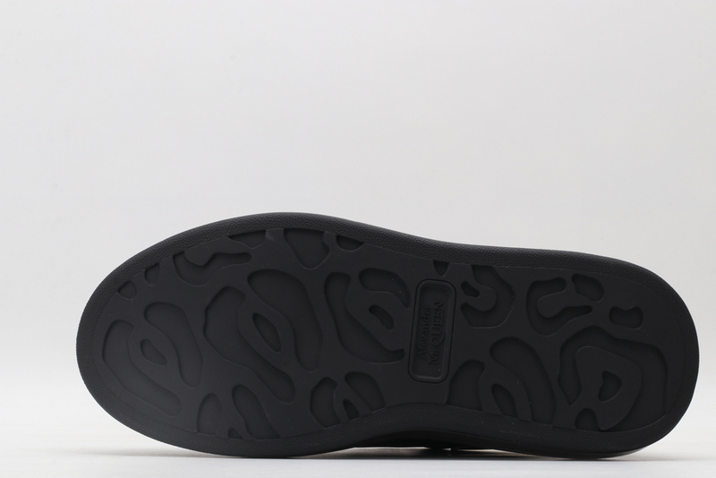 MCQUEEN OVERSIZED SNEAKER