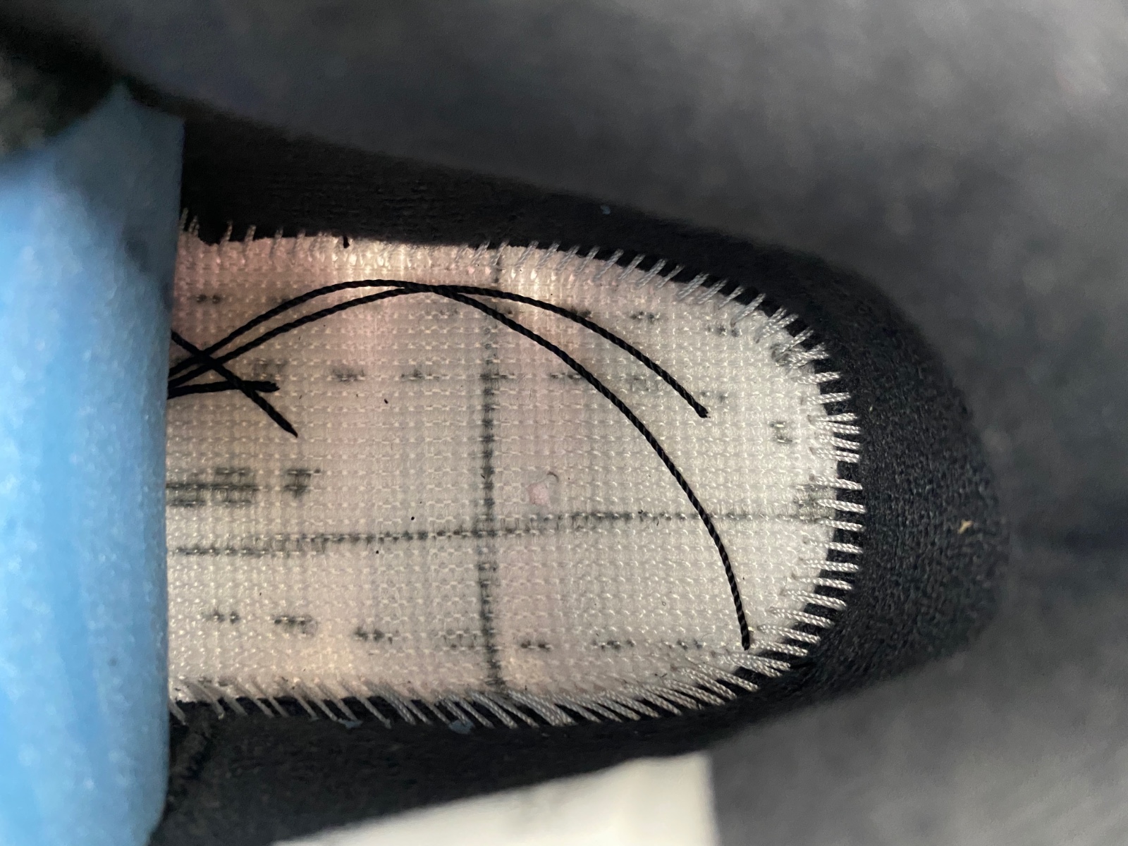 Air Jordan 4 Retro White Thunder (GS) FQ8213-001