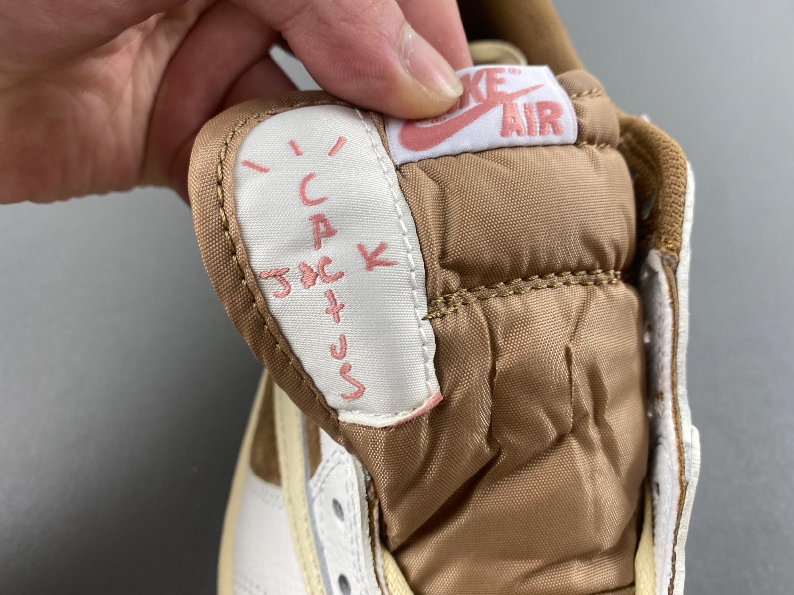 Travis Scott x Air Jordan 1 Low OG  DM7866-106