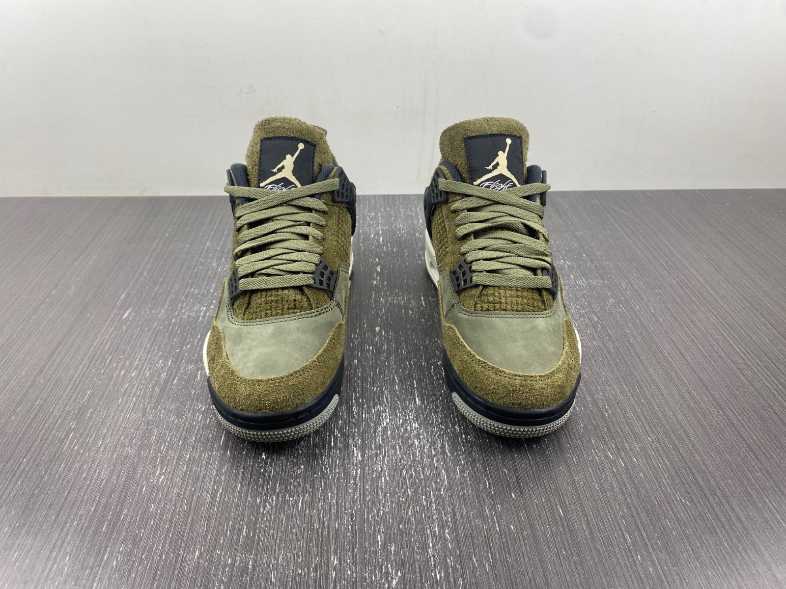 Air Jordan 4 Craft "Medium Olive" FB9927-200