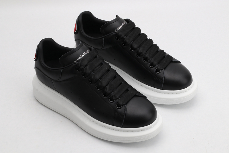 MCQUEEN OVERSIZED SNEAKER