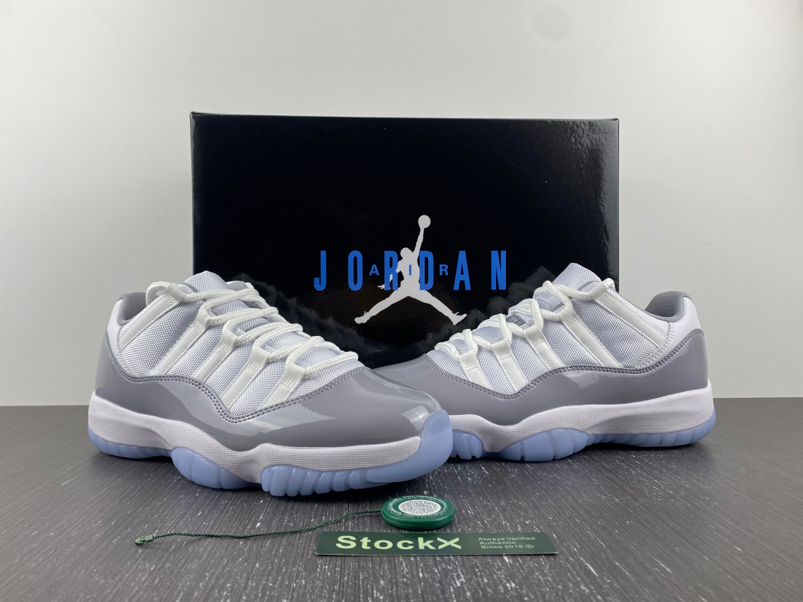 Air Jordan 11 Retro Low 