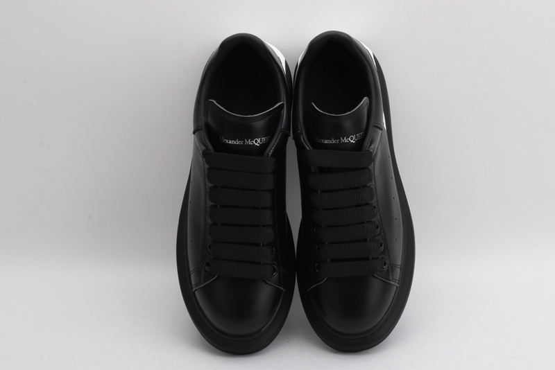 MCQUEEN OVERSIZED SNEAKER