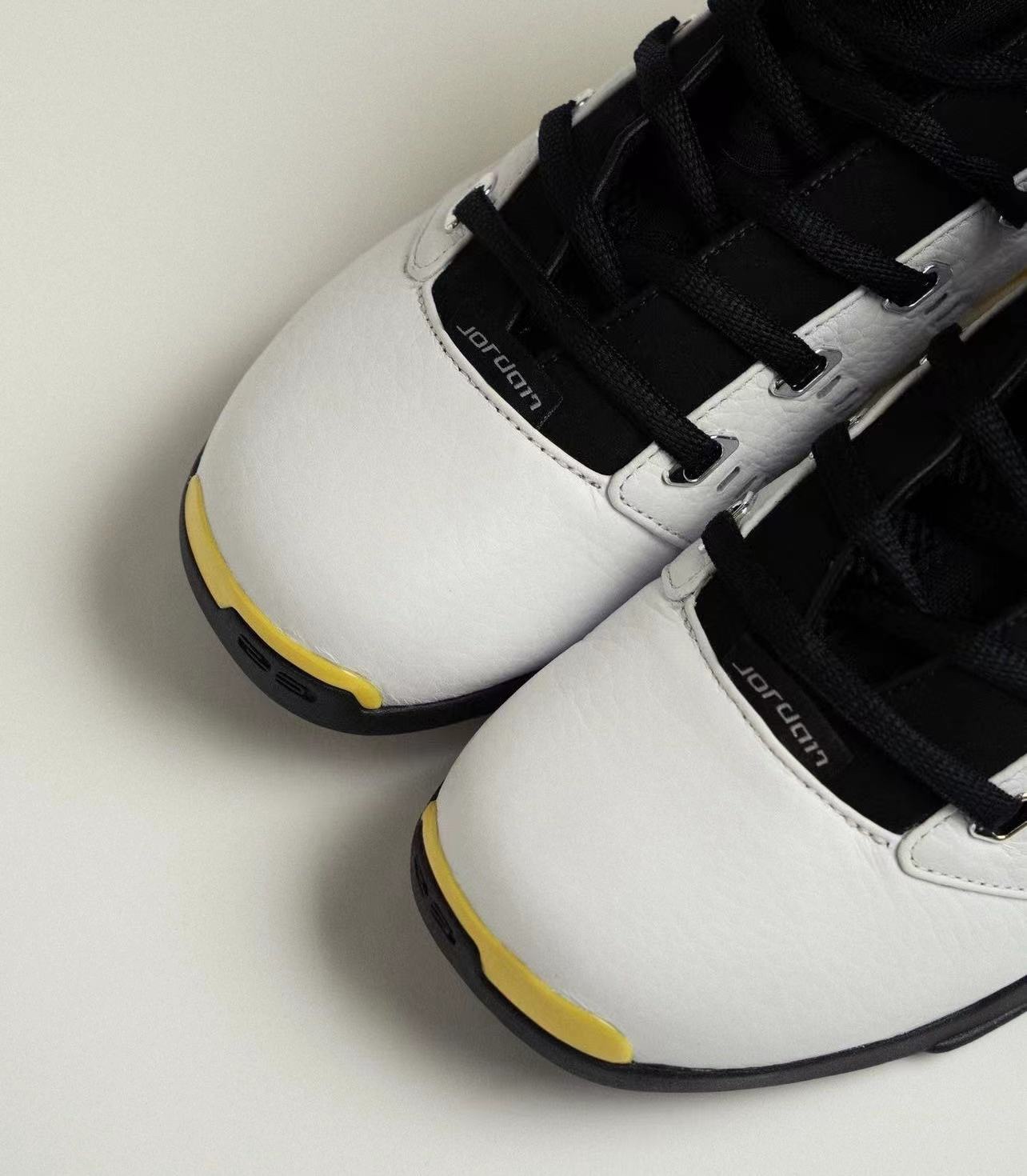 Air Jordan 17 Low “Lightning” FJ0395-100