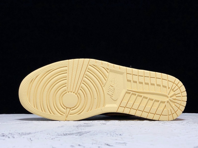 Air Jordan 1 Retro High OG "Shattered Backboard 3.0 555088-028