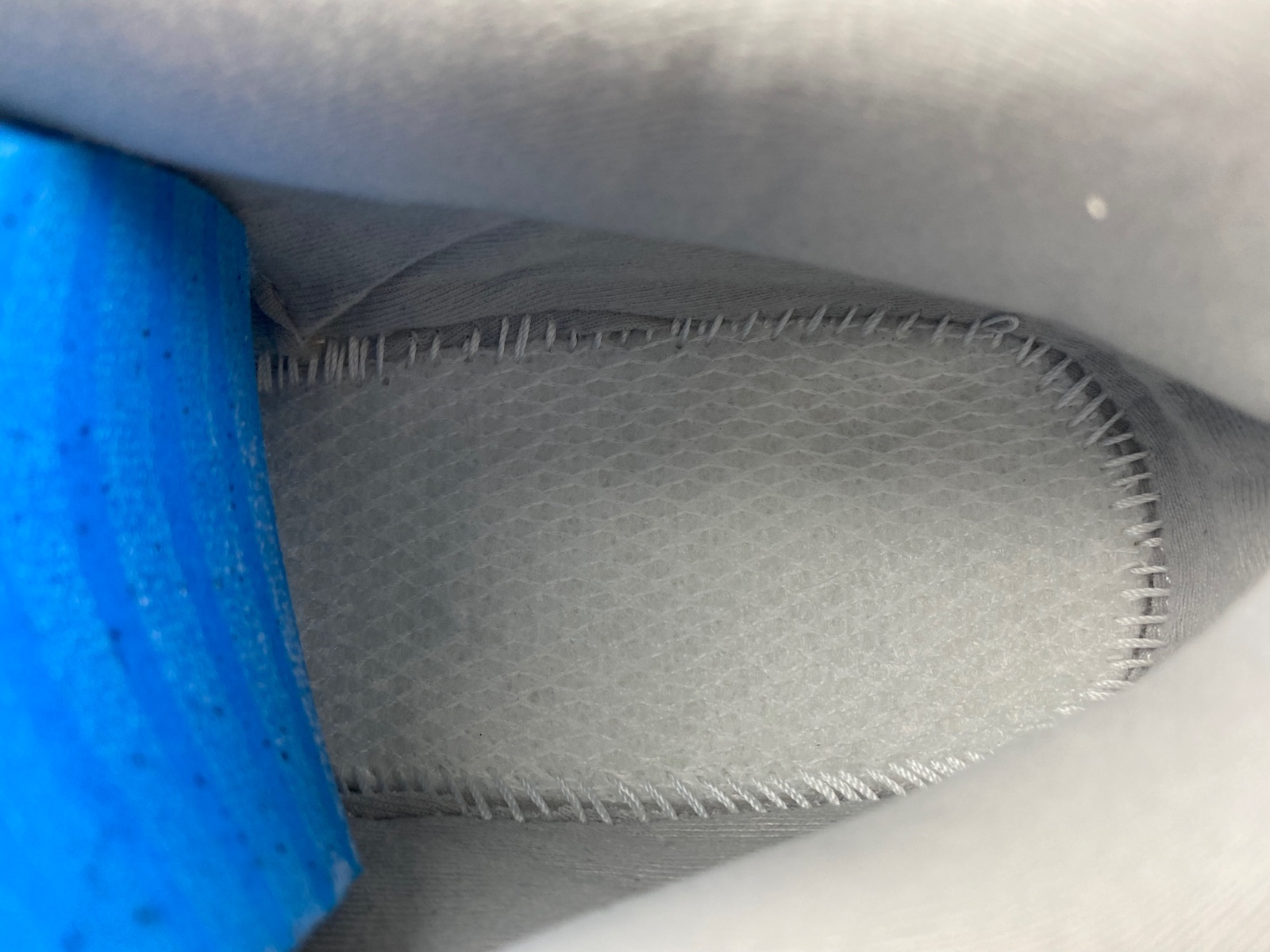 New Balance 9060 Rain Cloud Grey - U9060GRY