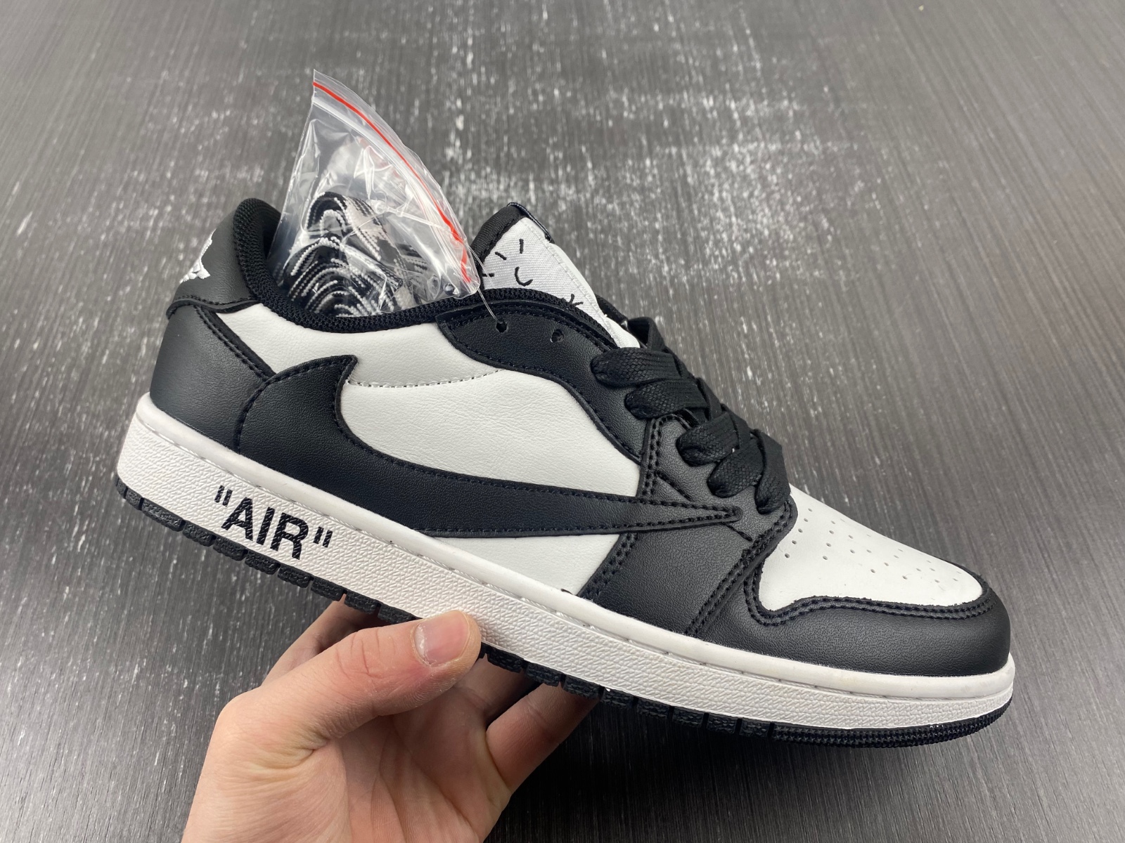 OFF-WHITE x Travis Scott x Air Jordan 1 custom