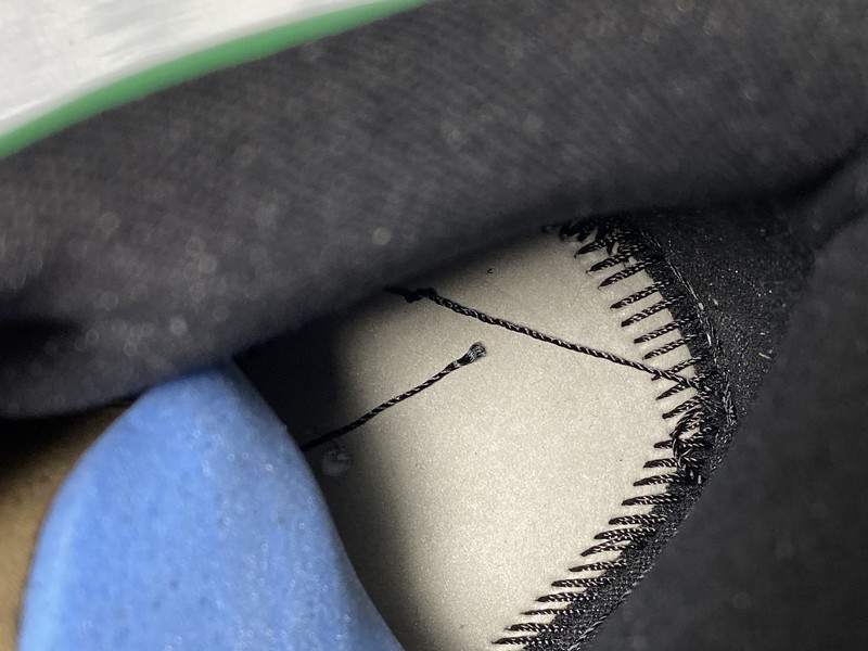 Air Jordan 1 Mid Black Green White 554724-067