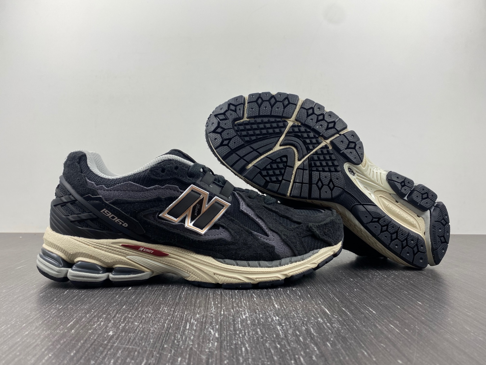 New Balance 1906D Protection Pack Black - M1906DD