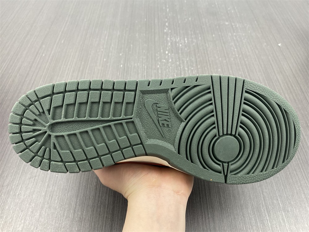 Katsuhiro Otomo x Nike Dunk Low "Steam Boy"