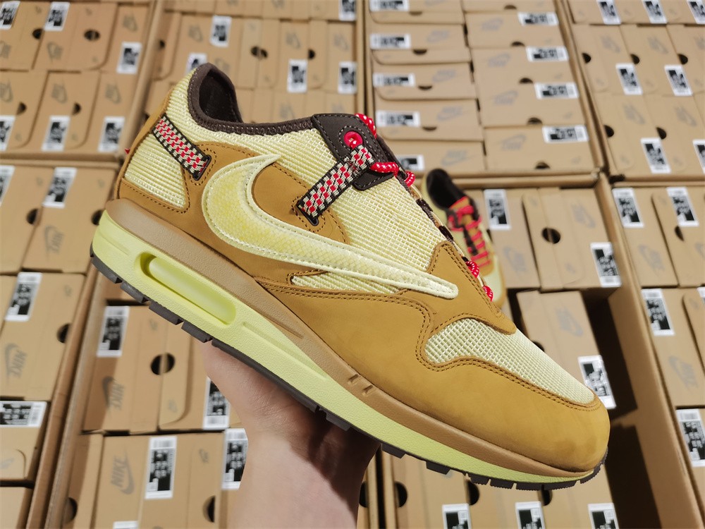 Travis Scott Nike Air Max 1 DO9392-701