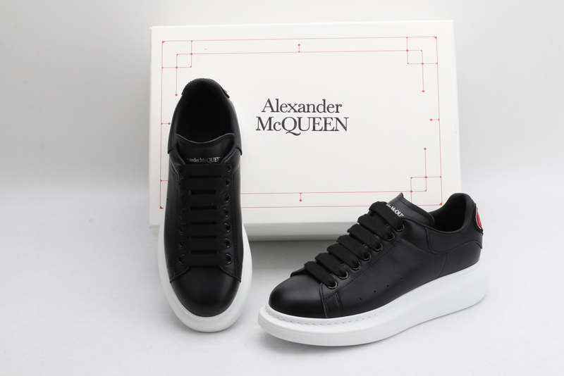 MCQUEEN OVERSIZED SNEAKER