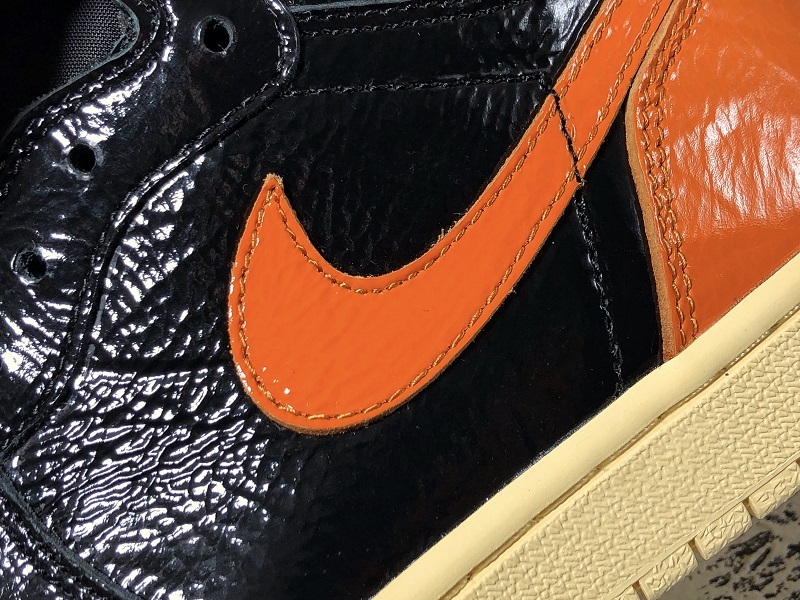 Air Jordan 1 Retro High OG "Shattered Backboard 3.0 555088-028