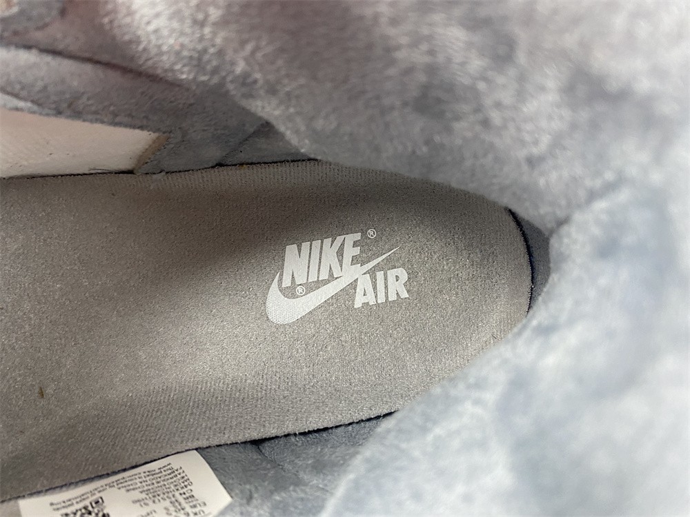 Air Jordan 1 High OG "Stealth" 555088-037