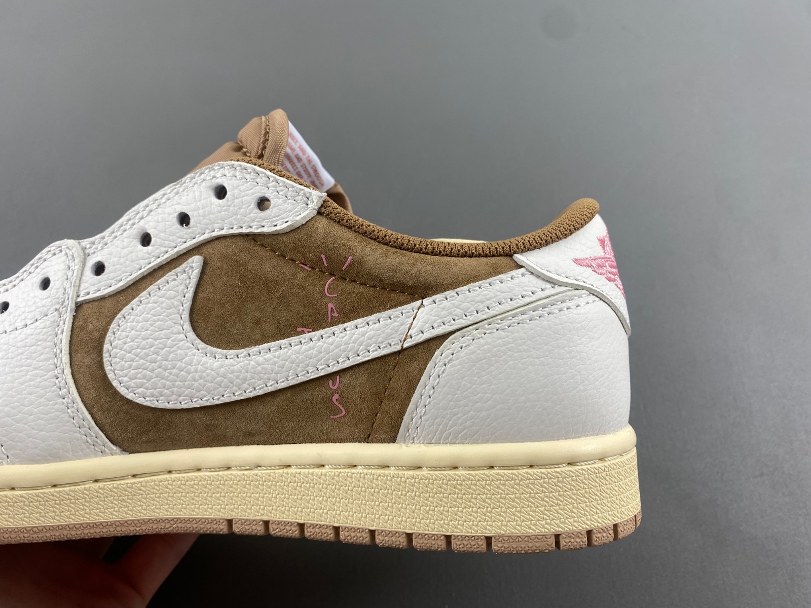 Travis Scott x Air Jordan 1 Low OG  DM7866-106