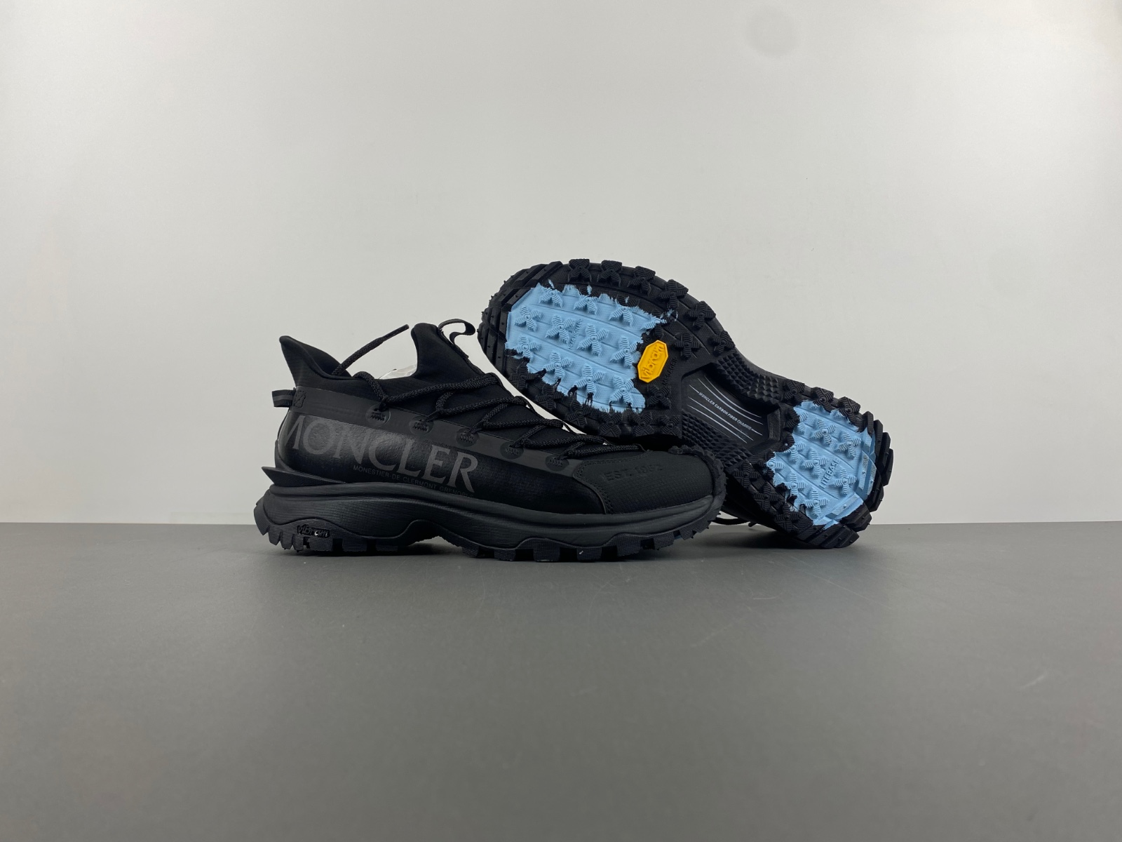 Moncler Trailgrip Lite 2 Sneakers  MC-001