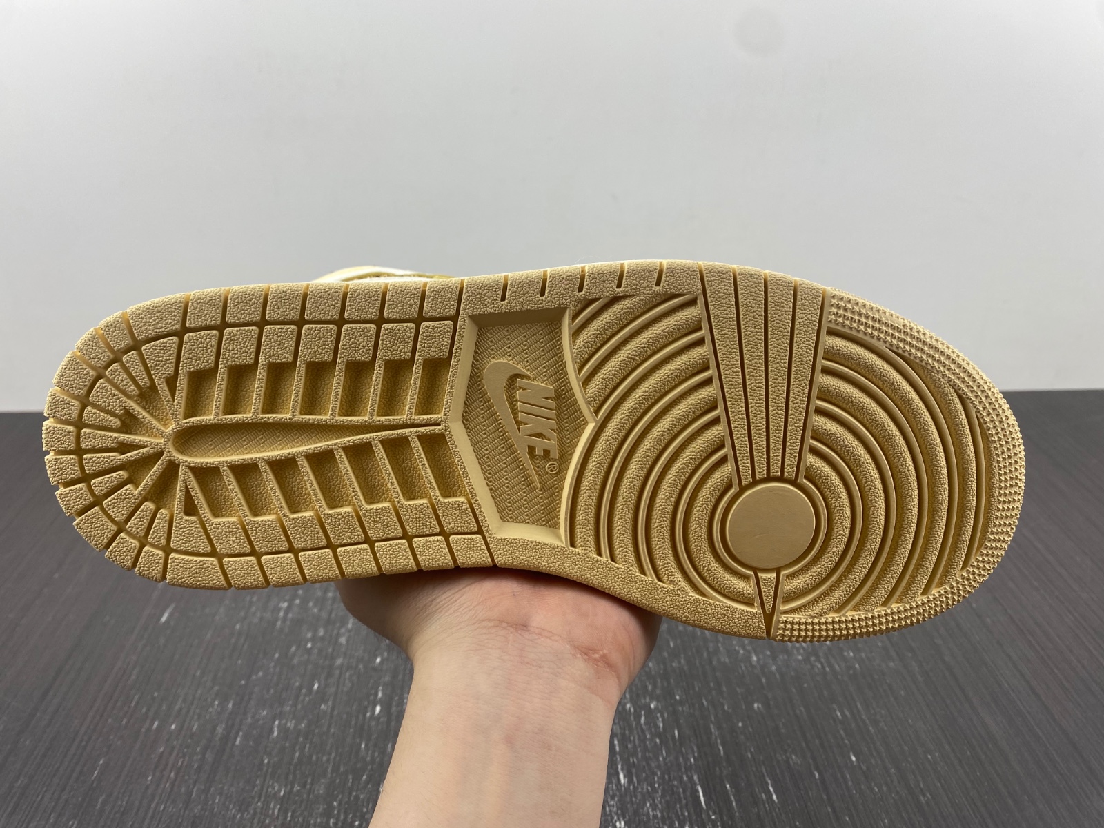 Air Jordan 1 Vibrations of Naija FD8631-100