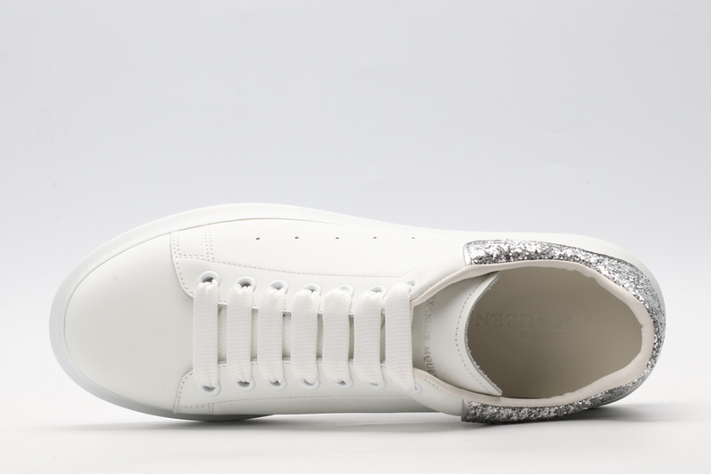 MCQUEEN OVERSIZED SNEAKER