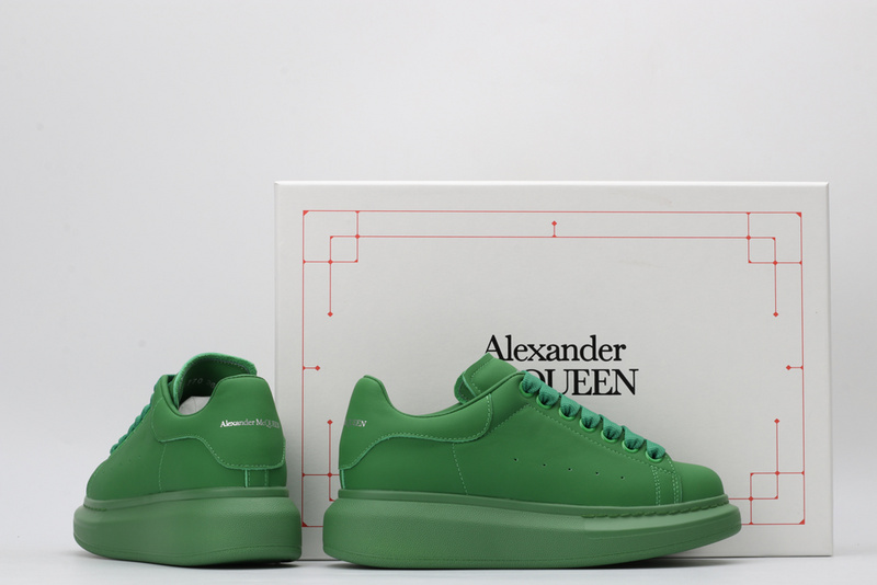 MCQUEEN OVERSIZED SNEAKER