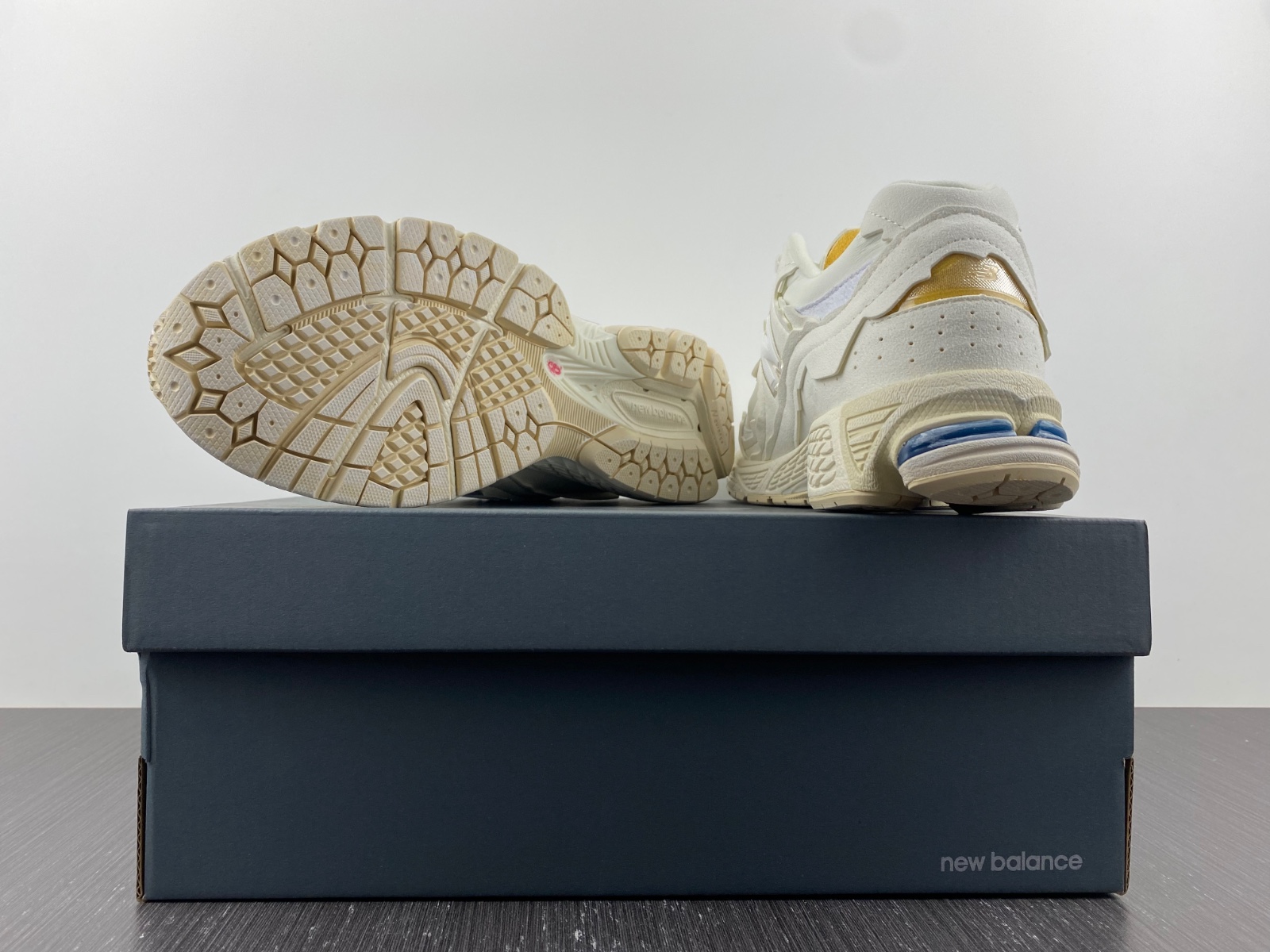 New Balance 2002R Protection Pack Sea Salt - M2002RDC