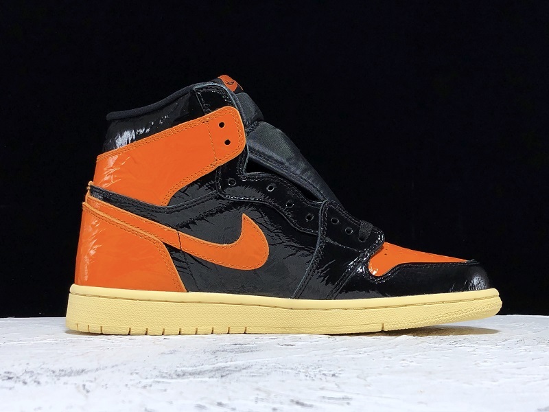 Air Jordan 1 Retro High OG "Shattered Backboard 3.0 555088-028