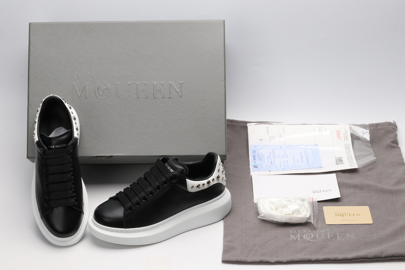MCQUEEN OVERSIZED SNEAKER