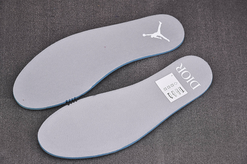 DIOR x Air Jordan 1 High OG CN8607-002