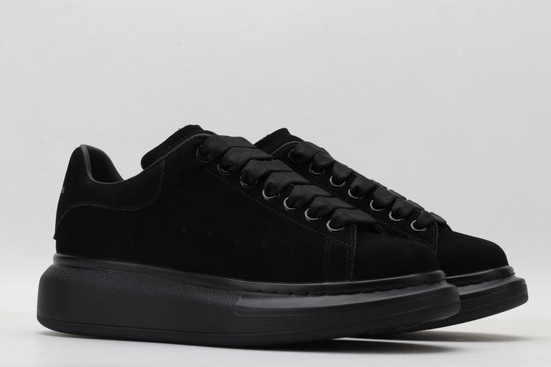MCQUEEN OVERSIZED SNEAKER