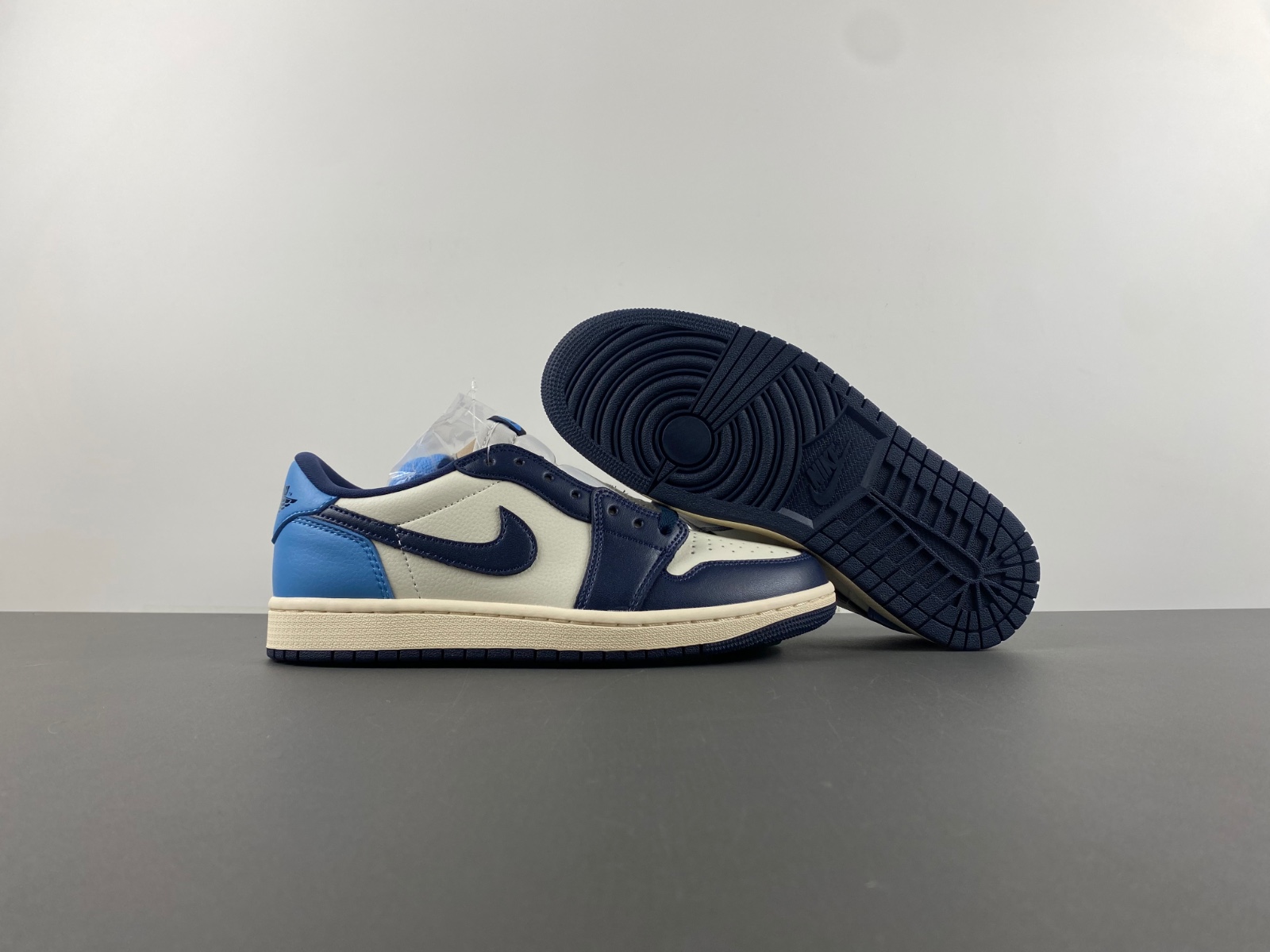Air Jordan 1 Low R  CZ0790-400