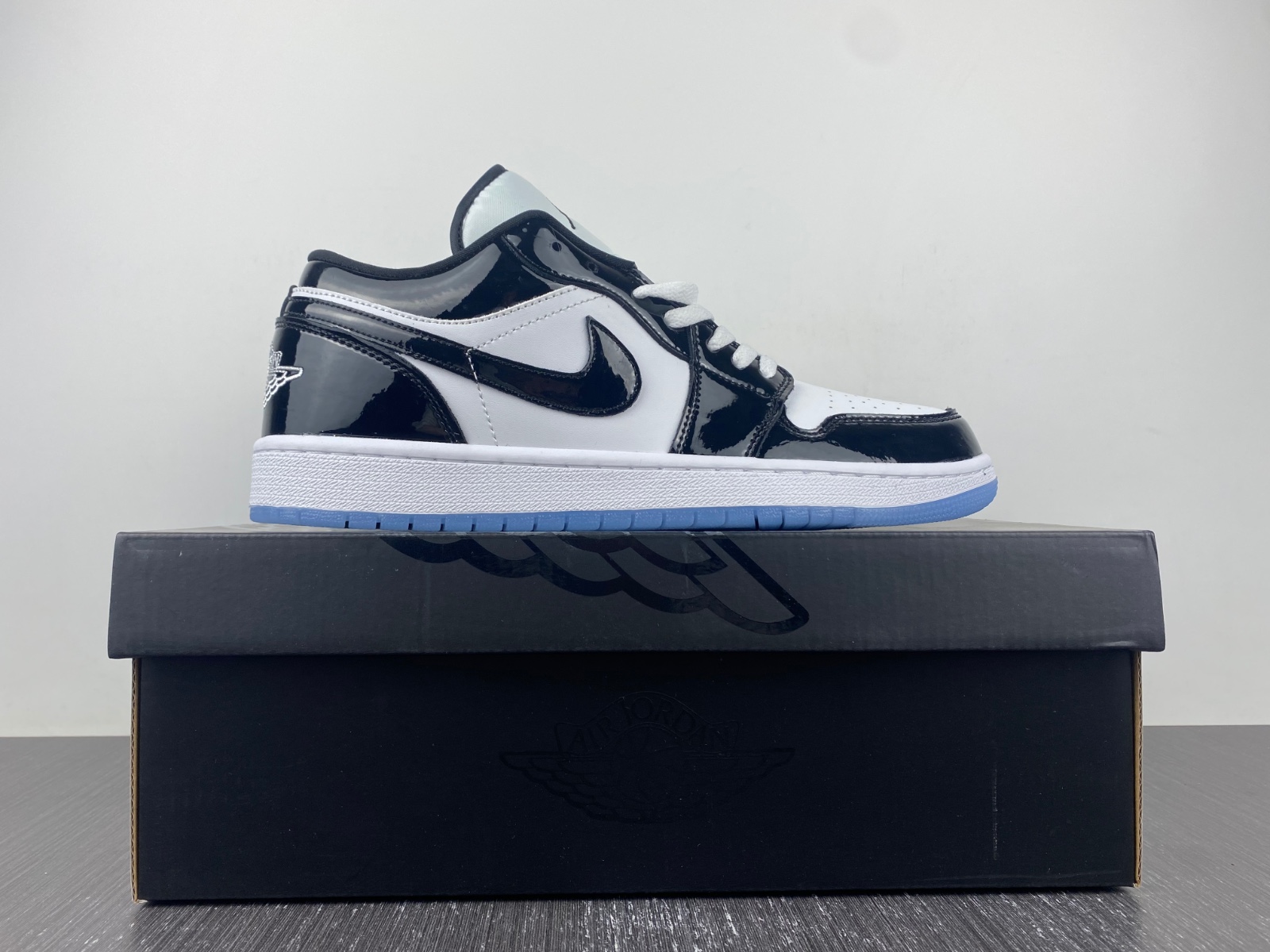 Air Jordan 1 Low "Concord" DV1309-100