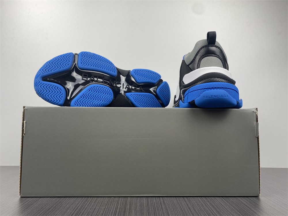 Balenciaga TRIPLE S TRAINER