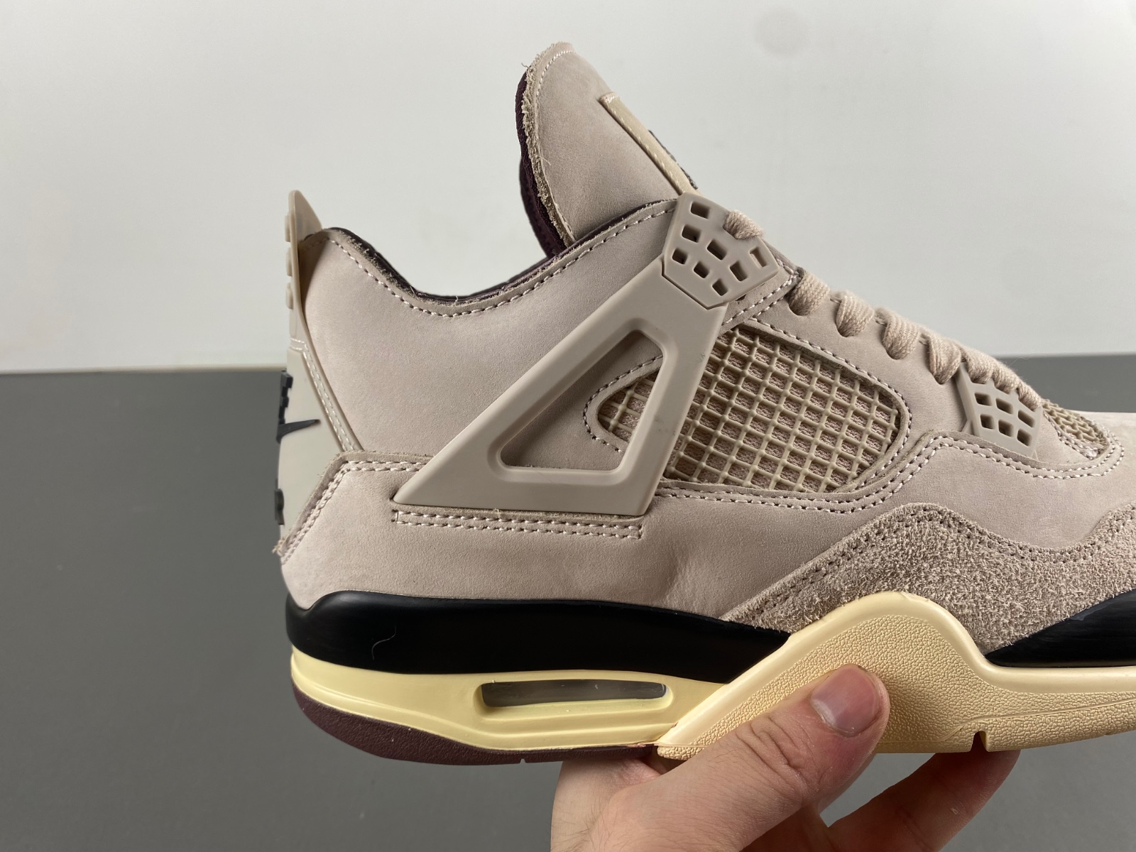 A Ma Maniére x Air Jordan 4 “Fossil Stone”  FZ4810-200
