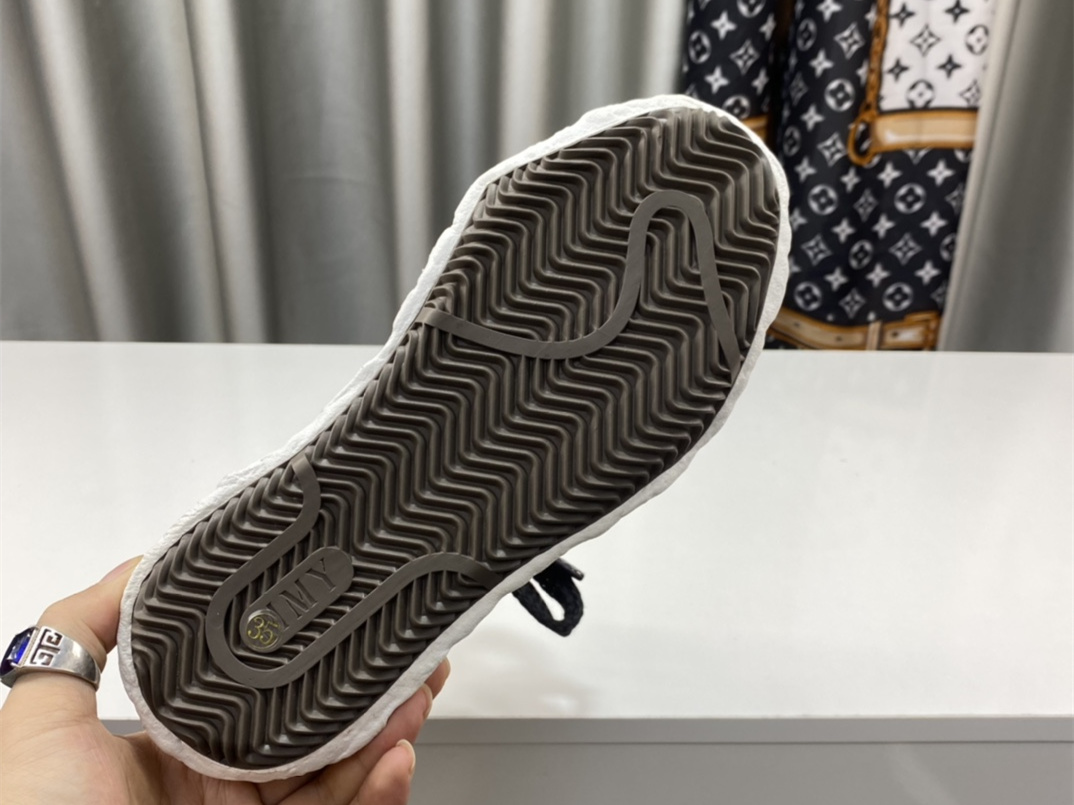 Maison Mihara Yasuhiro High-Top Sneakers MMY-021