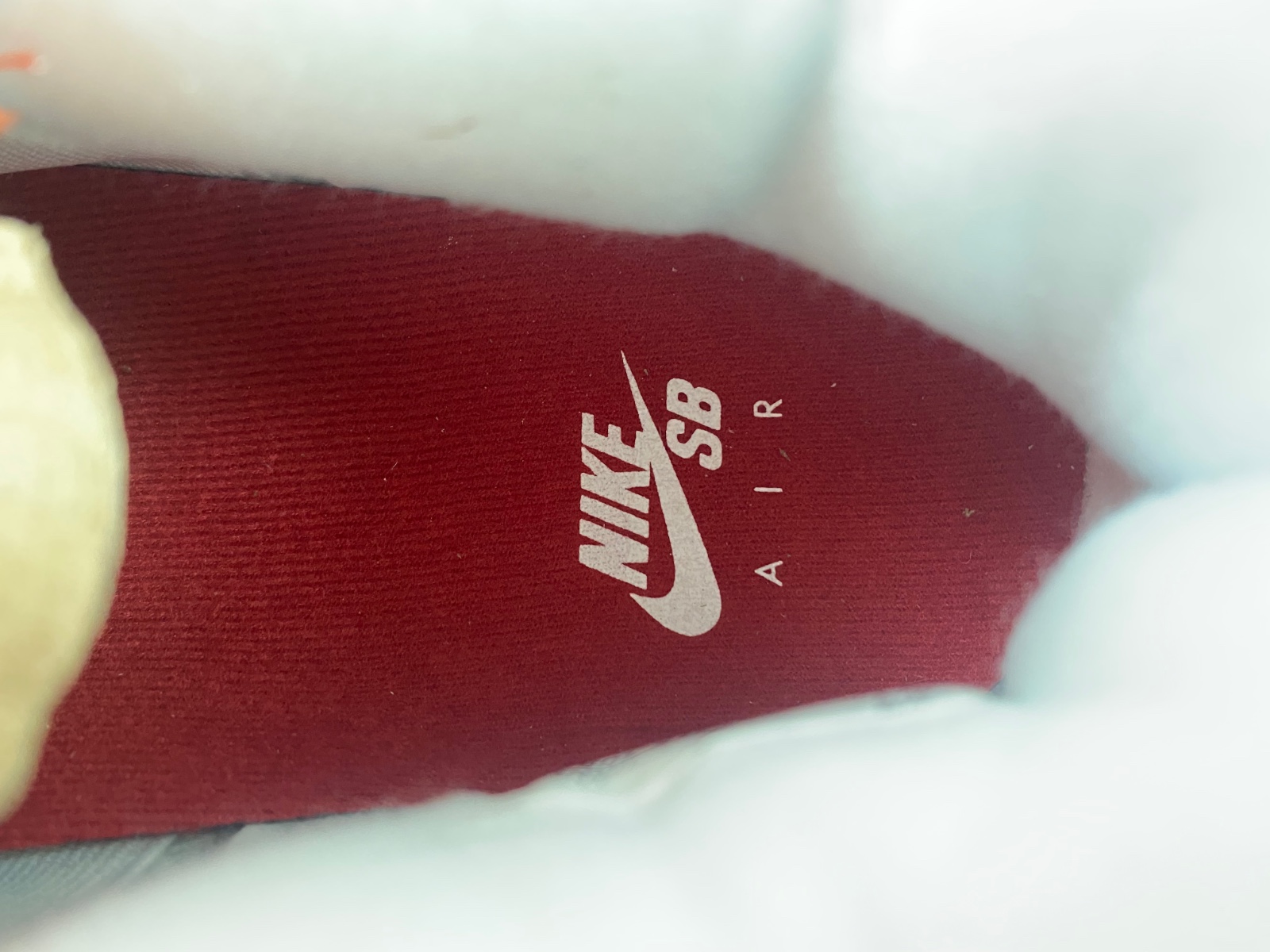 Air Jordan 4 “Orange Oreo” unreleased