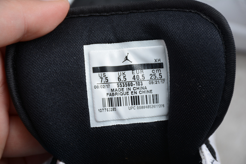 Air Jordan 1 Retro Low GS 