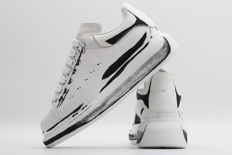 MCQUEEN OVERSIZED SNEAKER