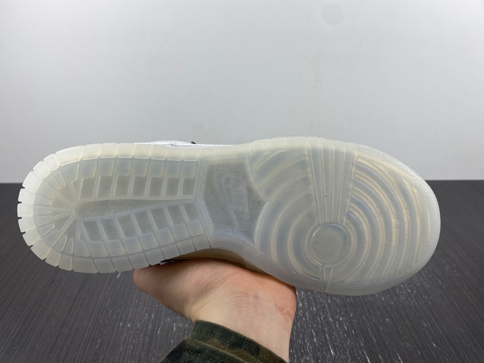 CLOT x fragment x Nike Dunk Low FN0315-110