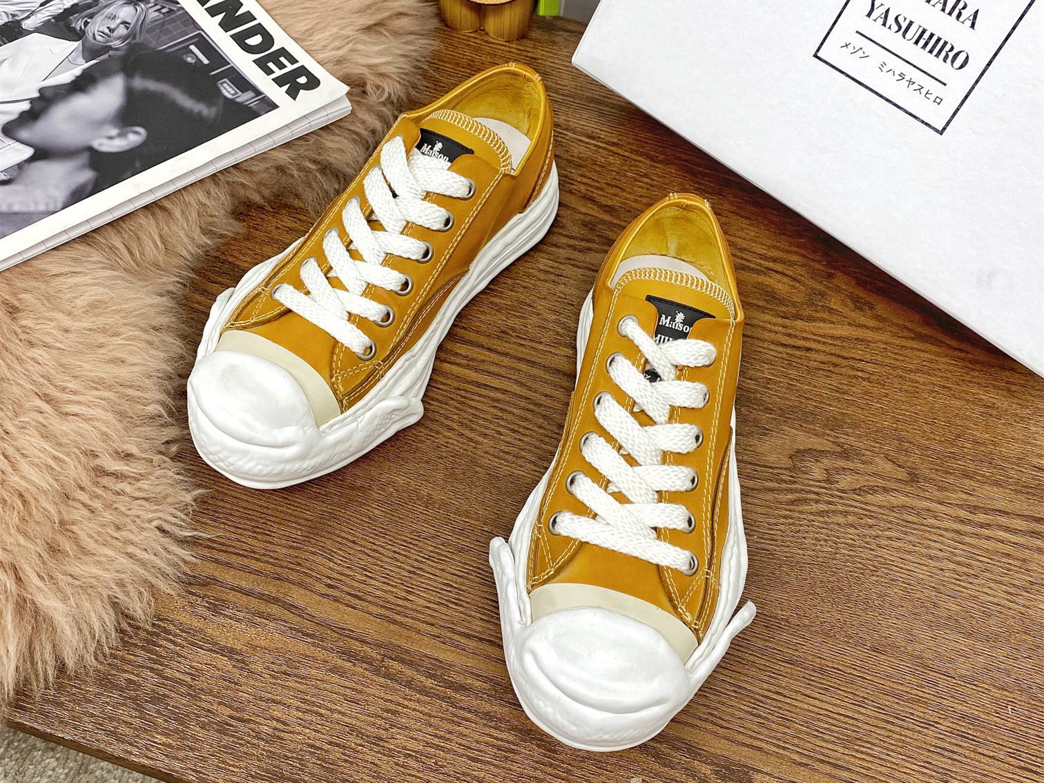 Maison Mihara Yasuhiro Low-Top Sneakers MMY-008