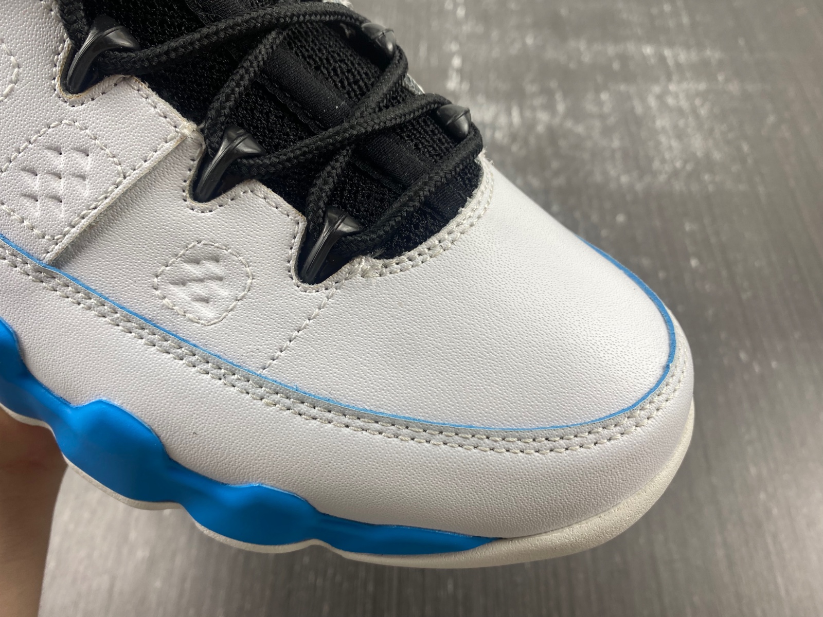 Air Jordan 9 OG "Powder Blue" FQ8992-101