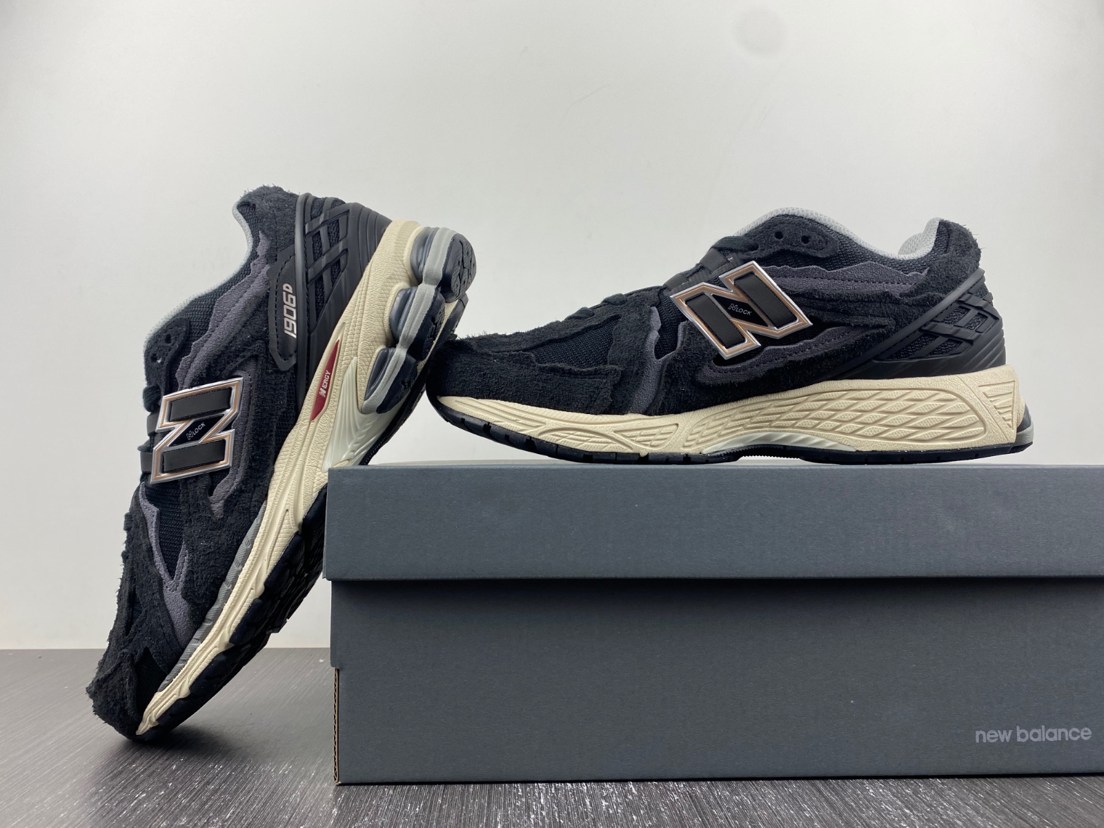 New Balance 1906D Protection Pack Black - M1906DD