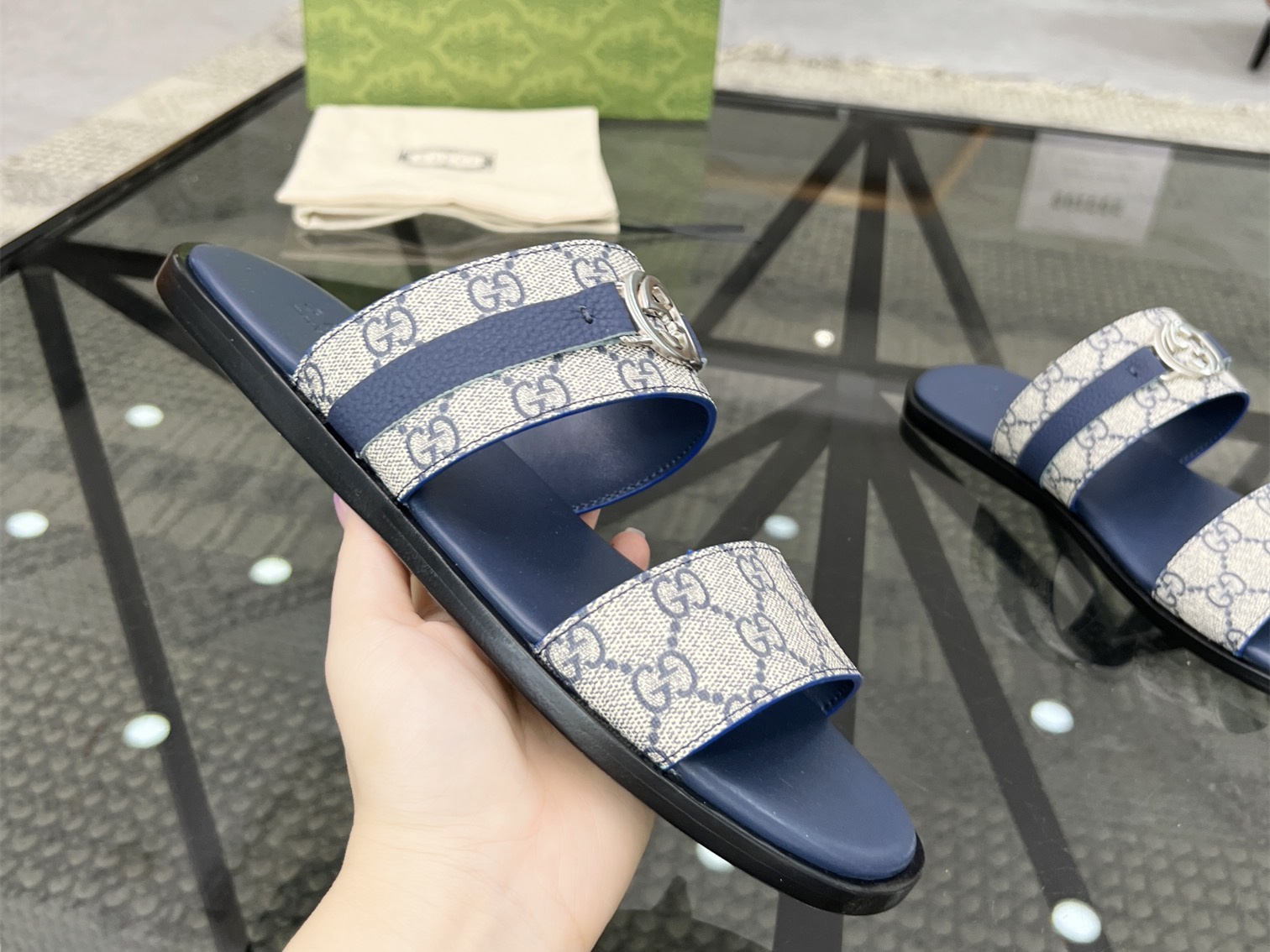 GUCCI  SLIDE (EU38-EU46)