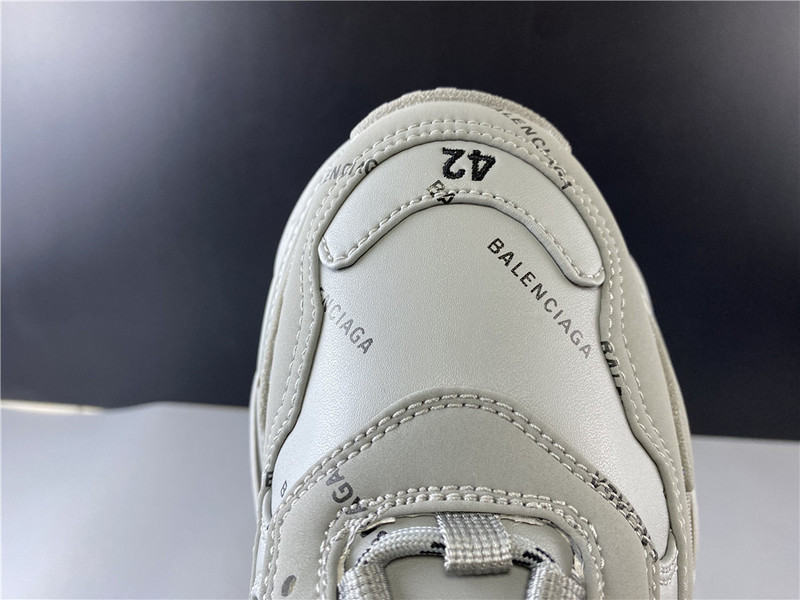 Balenciaga TRIPLE S TRAINER
