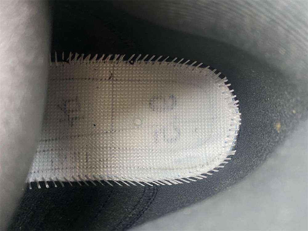 Air Jordan 13 “Black/University Blue” DJ5982-041