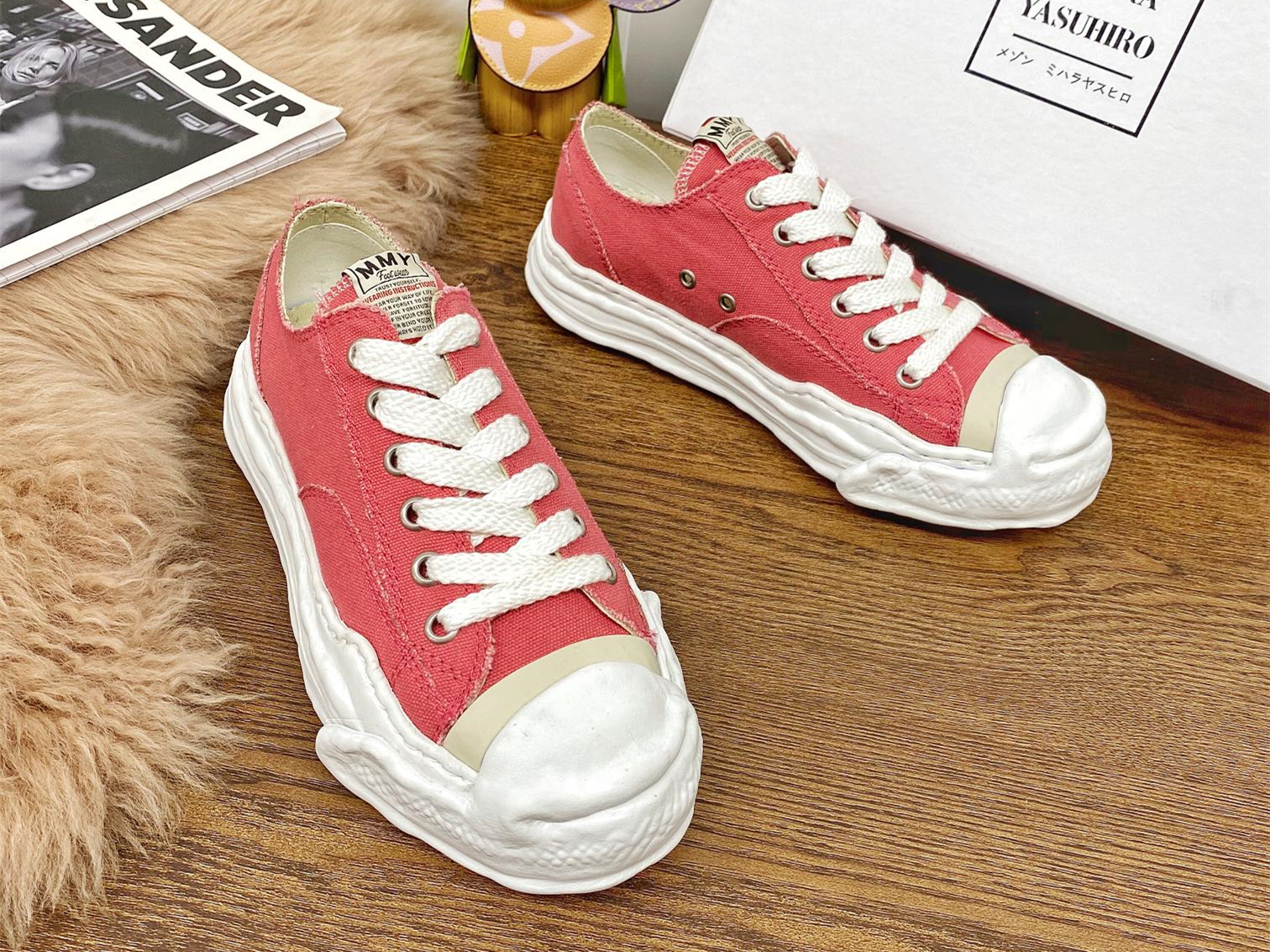 Maison Mihara Yasuhiro Low-Top Sneakers MMY-013