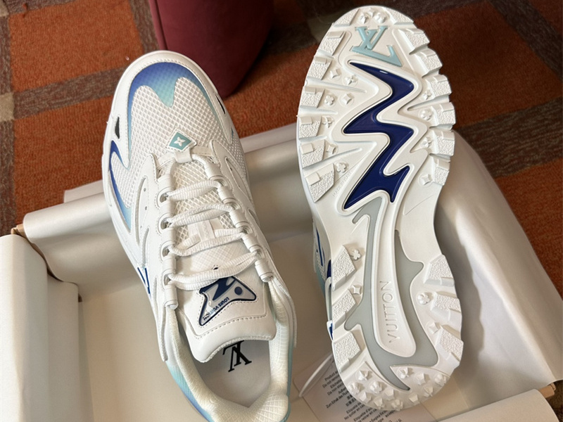 LV Runner Tatic Sneaker