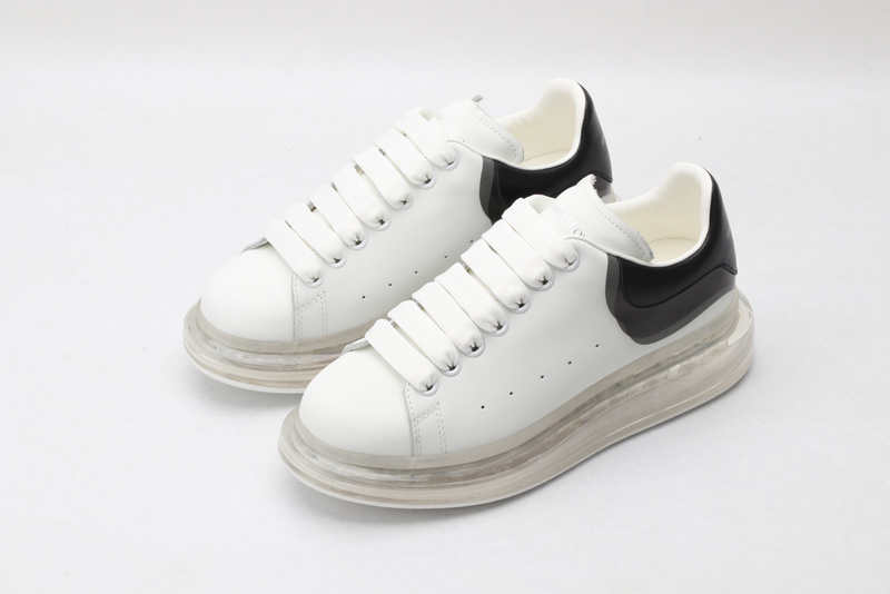 MCQUEEN OVERSIZED SNEAKER