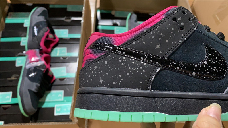 Premier x Nike SB Dunk Low Premium “Northern Lights” 724183-063