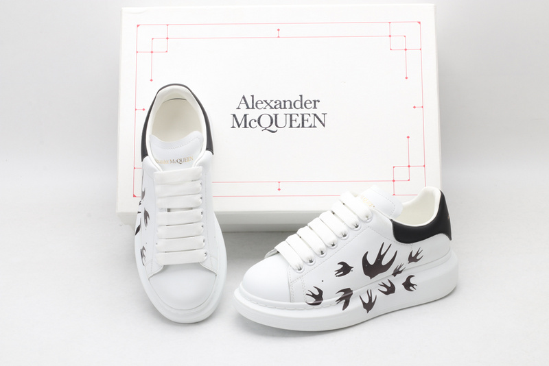 MCQUEEN OVERSIZED SNEAKER