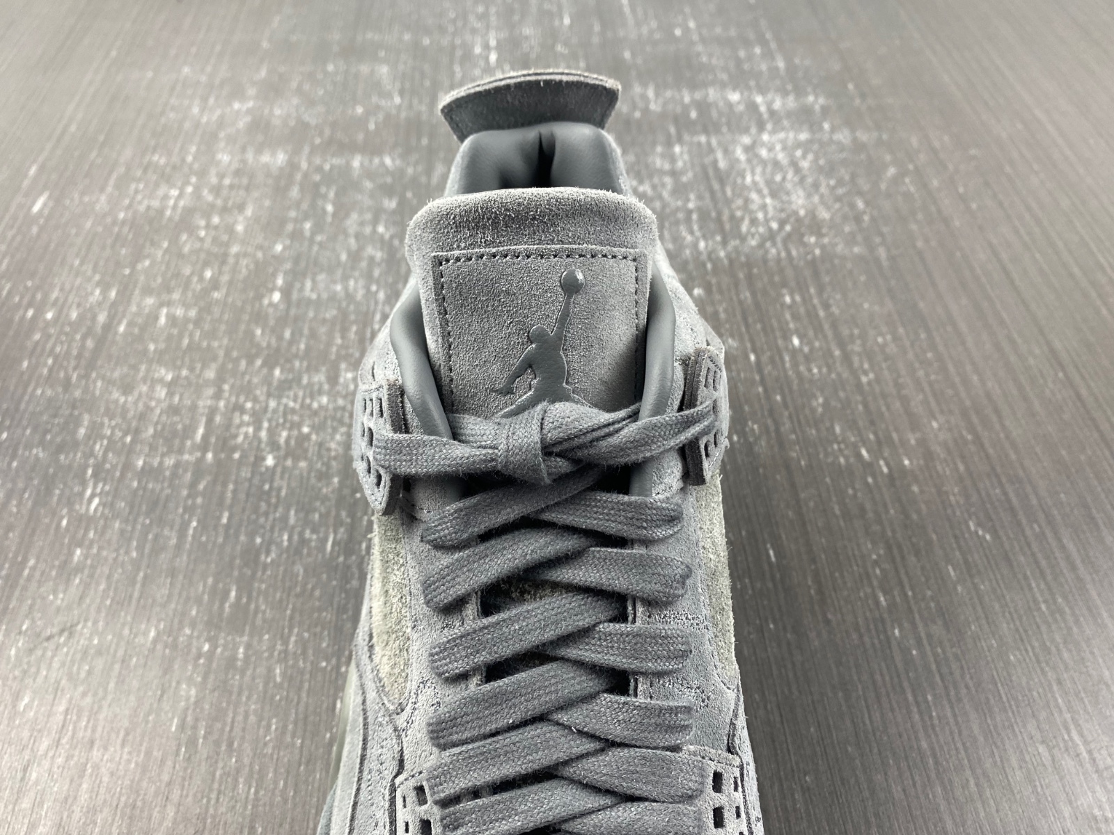 KAWS x Air Jordan 4 Retro 