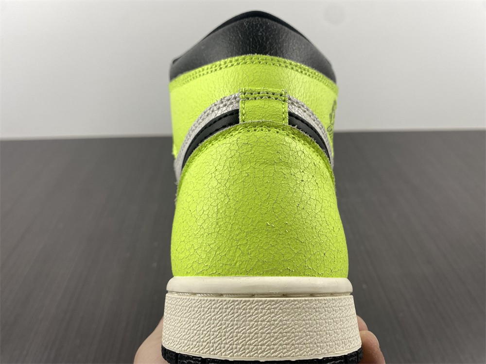 Air Jordan 1 High OG "Volt" 555088-702